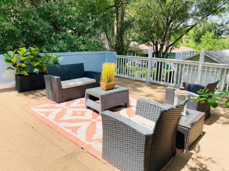 Nawlins Vibe With Rooftop Verandah Near Riverwalk And Downtown 탬파 외부 사진